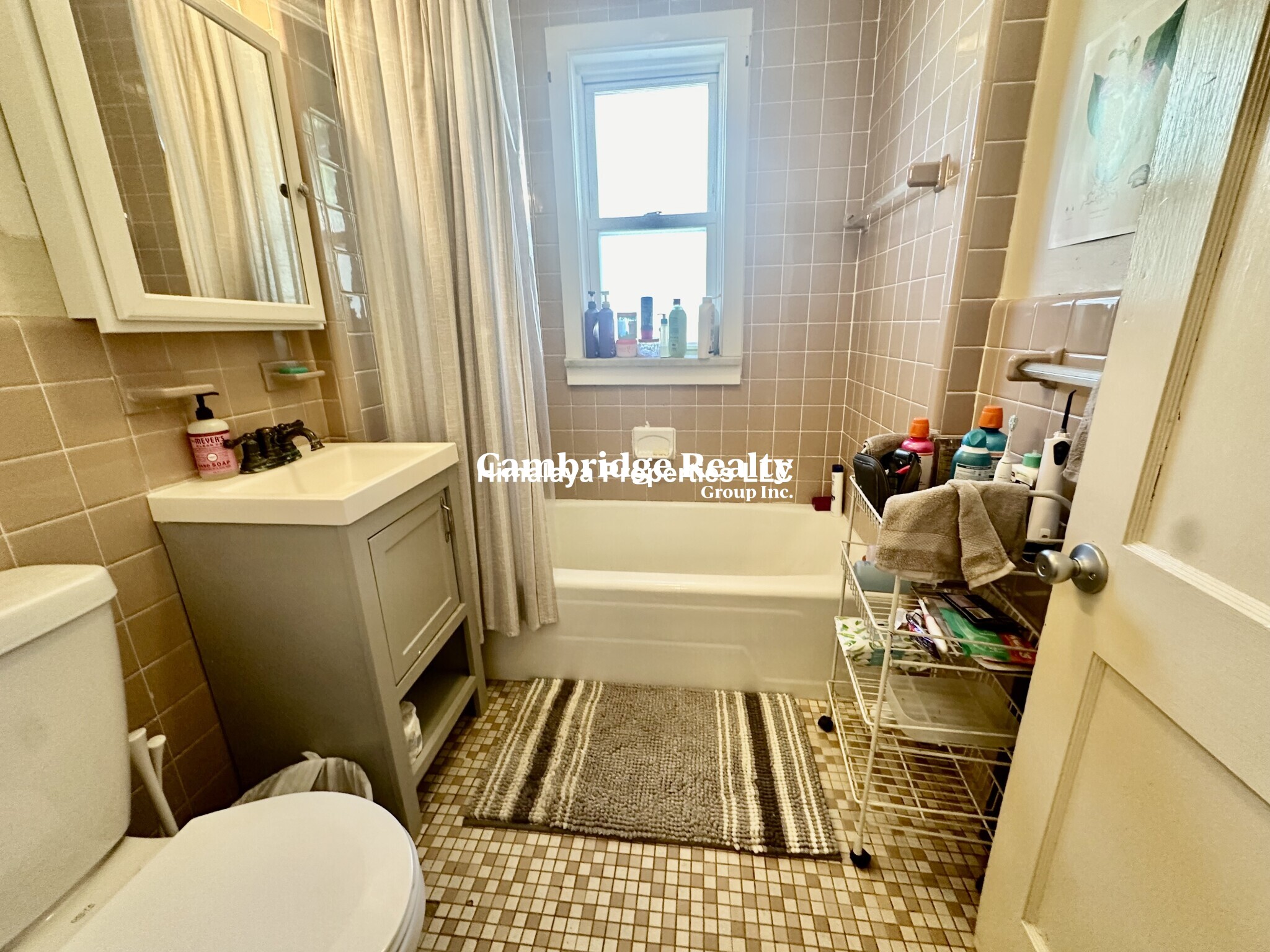 82 Quincy St, Medford