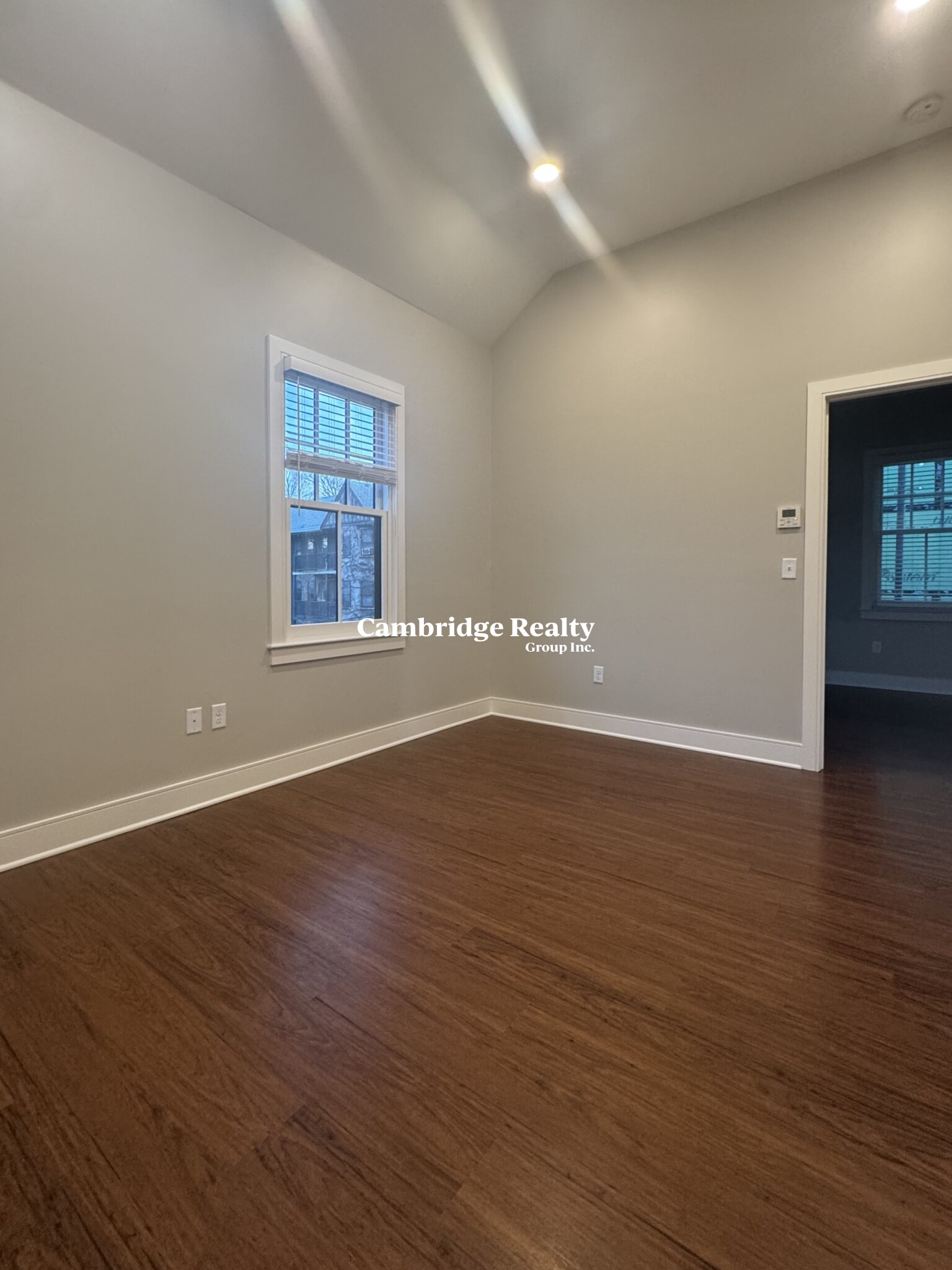384 Harvard St, Mid-Cambridge