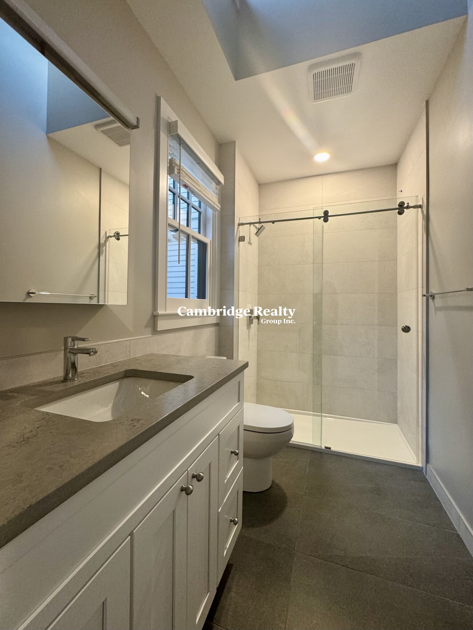 384 Harvard St, Mid-Cambridge
