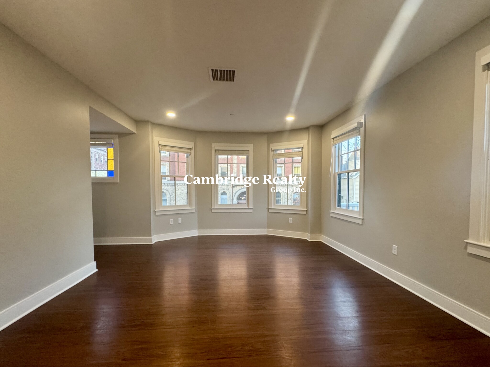 384 Harvard St, Mid-Cambridge