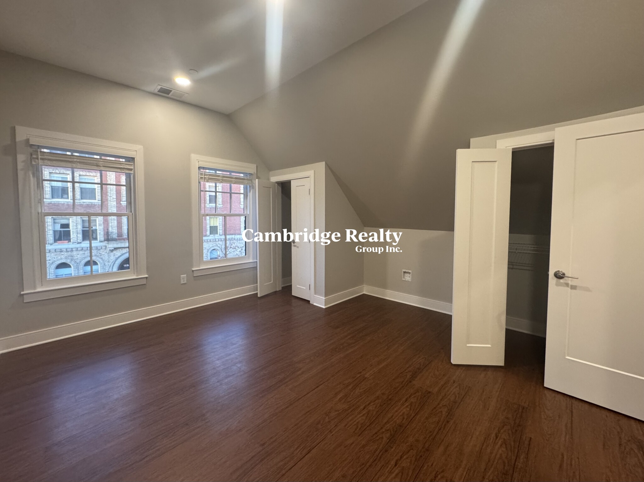 384 Harvard St, Mid-Cambridge