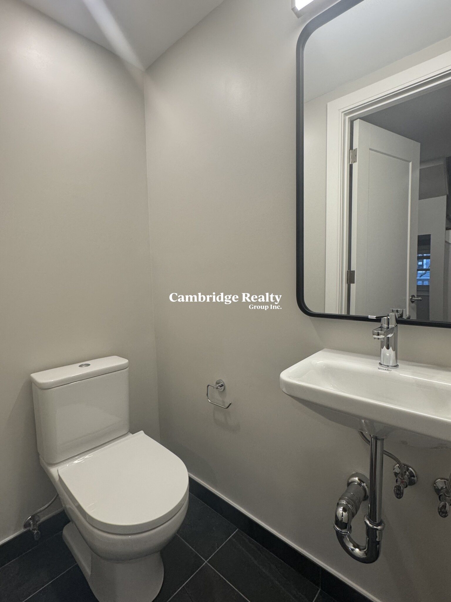 384 Harvard St, Mid-Cambridge