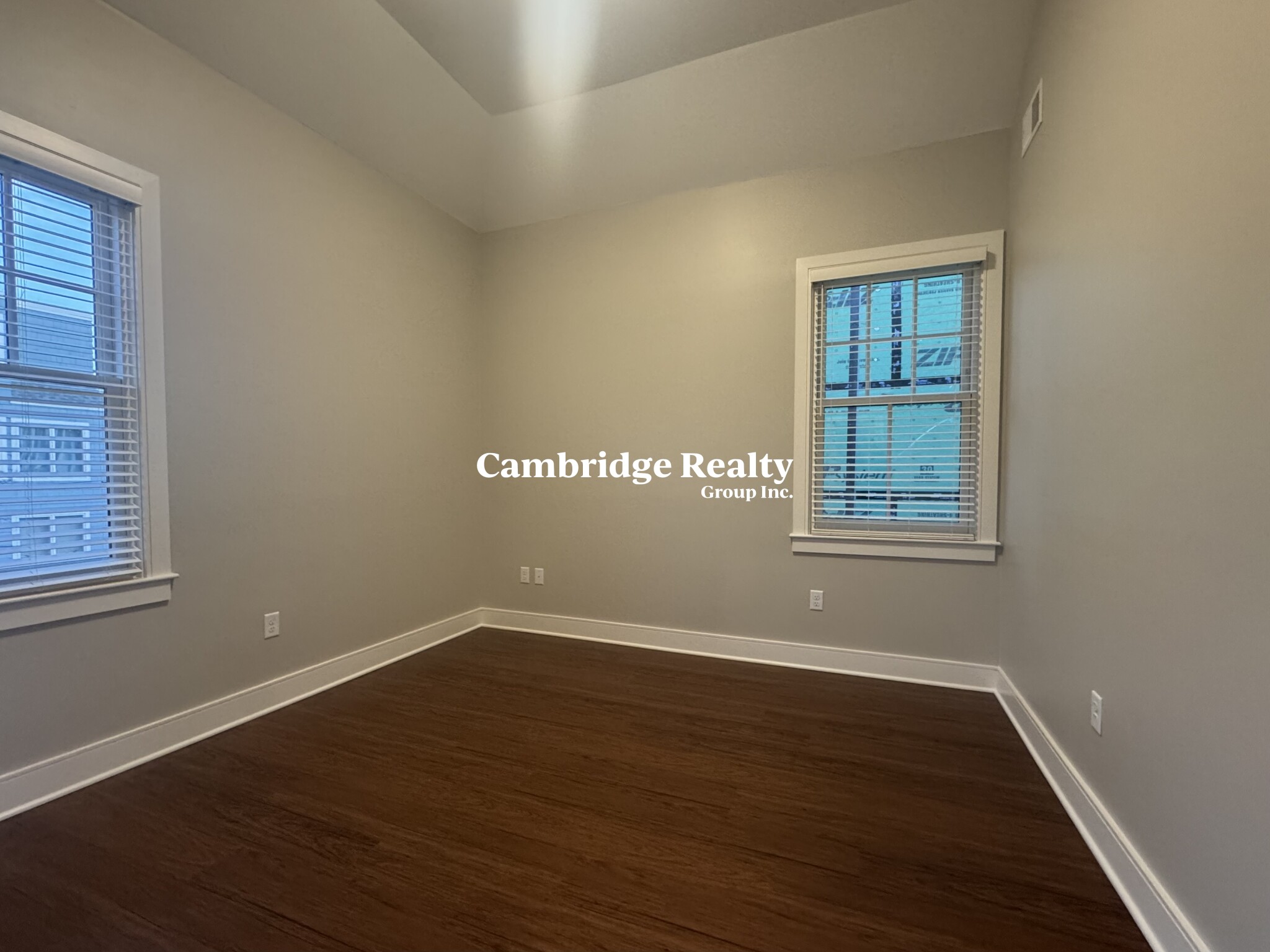 384 Harvard St, Mid-Cambridge