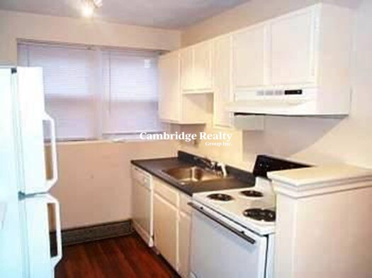 https://ygl-photos.s3.us-west-004.backblazeb2.com/28W68559985600cb.jpg