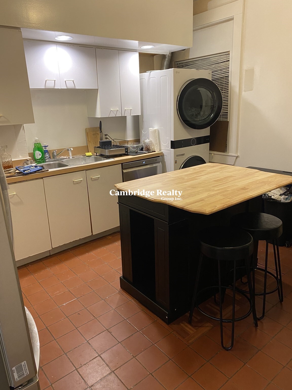 315 Harvard St. - 2,995USD / month