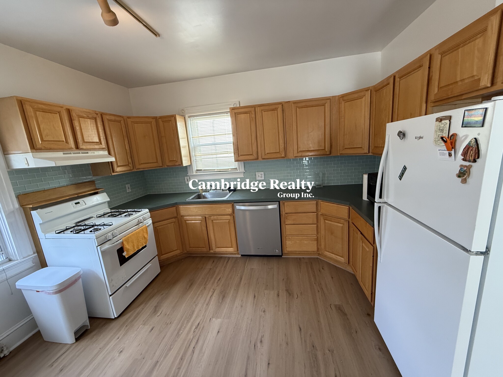 42 Holyoke Rd., Cambridge, MA - 4,100 USD/ month