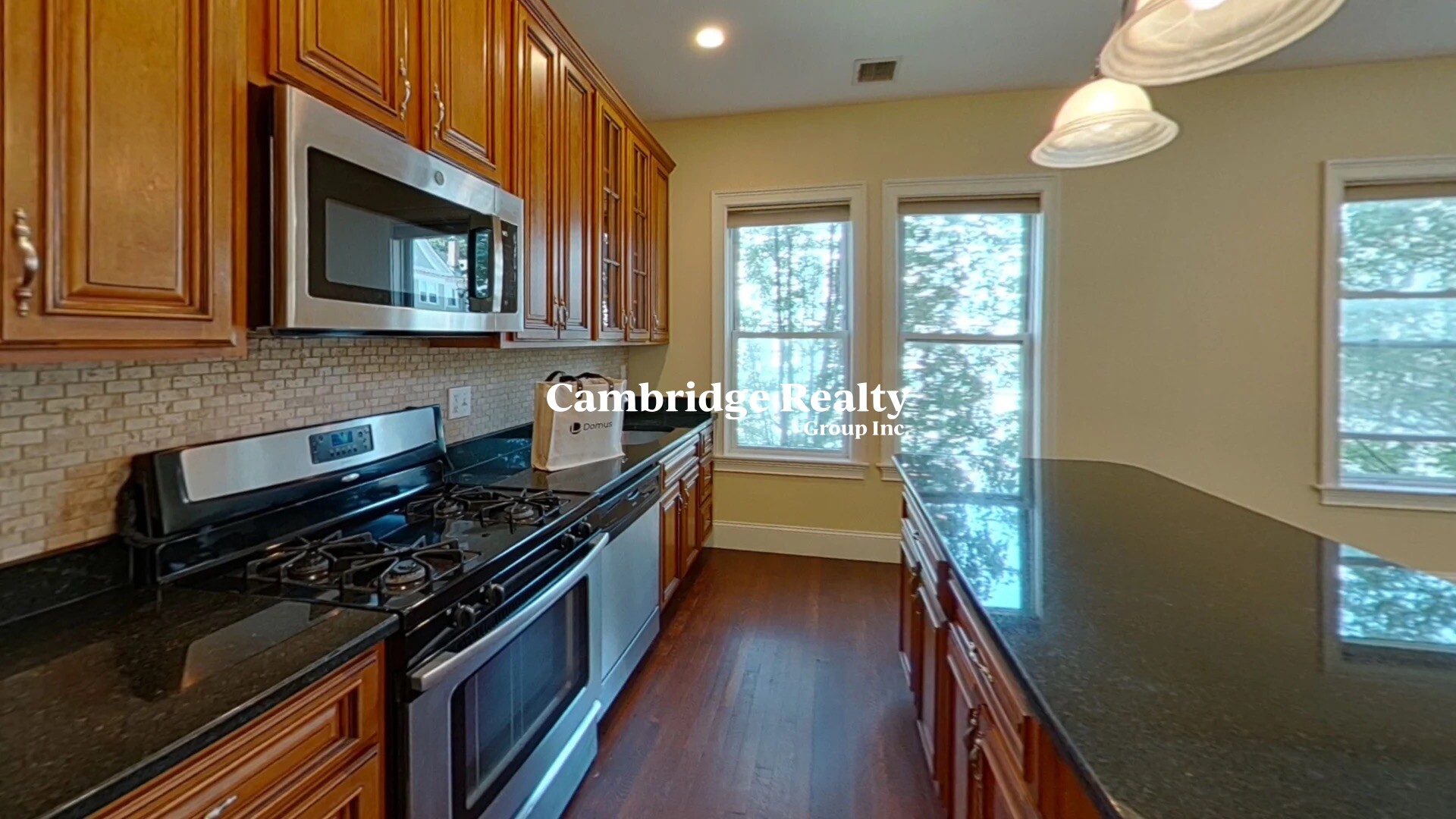 28 Fisher Ave., Boston, MA - 7,495 USD/ month