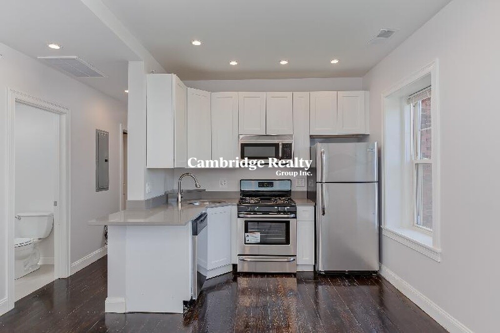 998 Tremont St., Boston, MA - 7,500 USD/ month