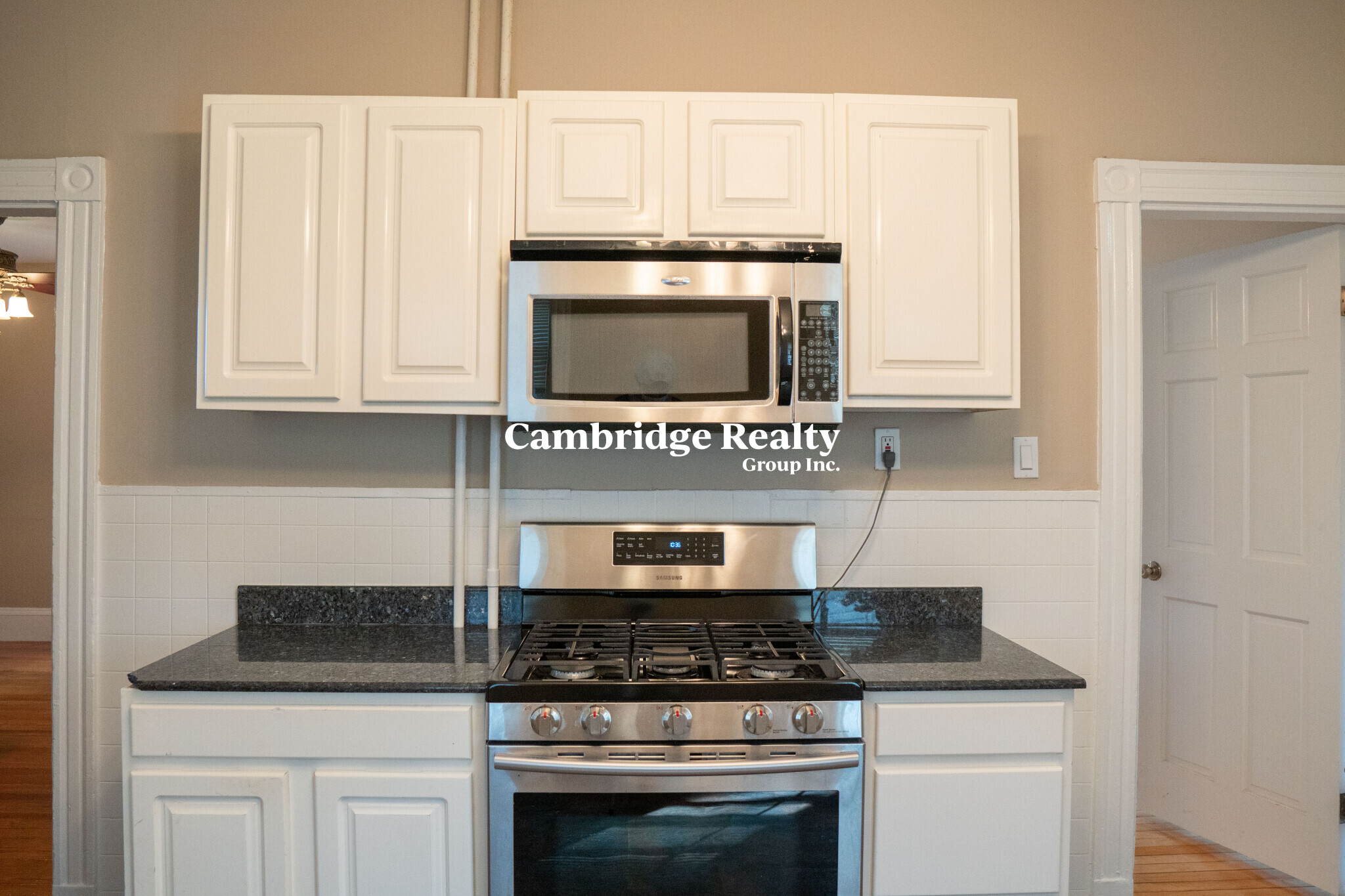 1 Parker Hill Ter., Boston, MA - 4,050 USD/ month