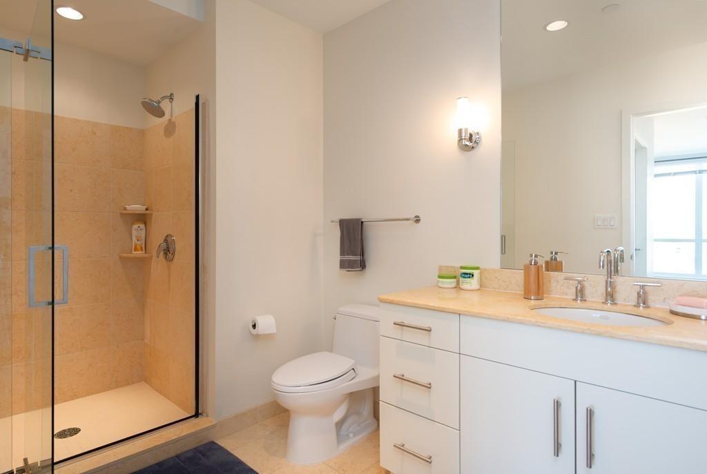 100 Station Lndg, Medford