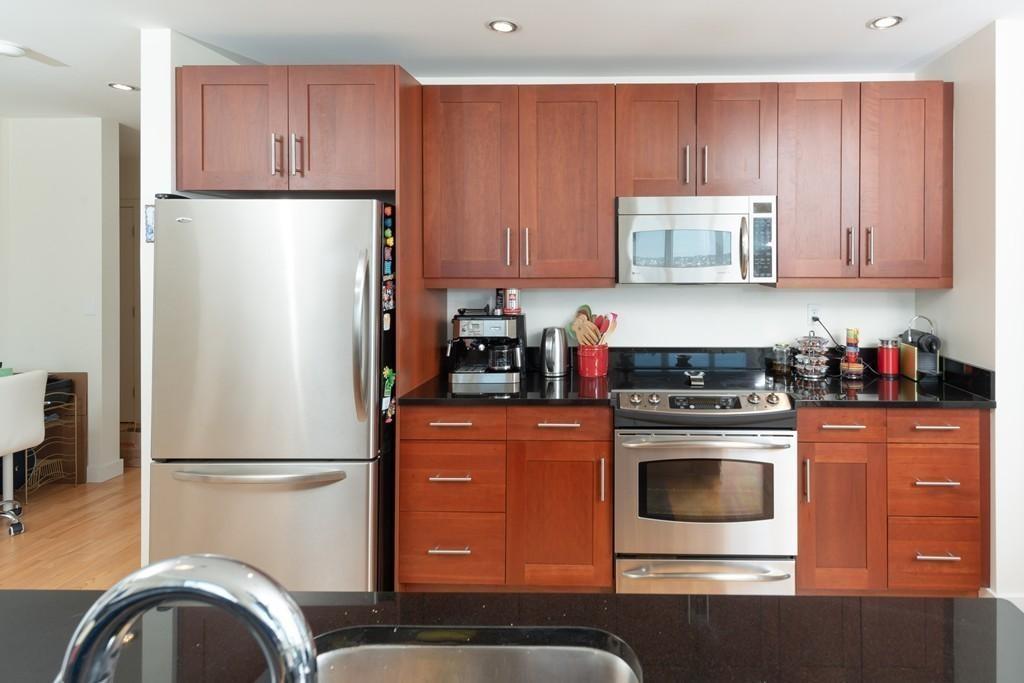 100 Station Lndg, Medford