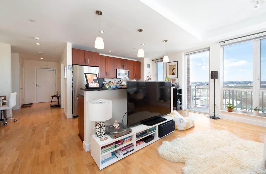 100 Station Lndg, Medford