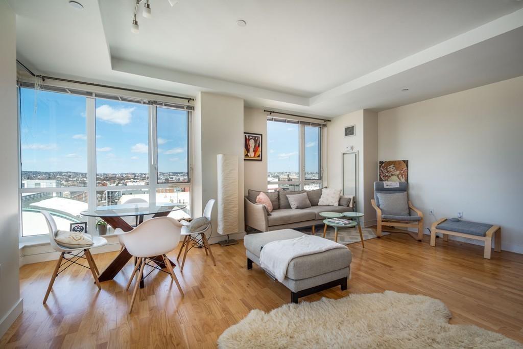 100 Station Lndg, Medford