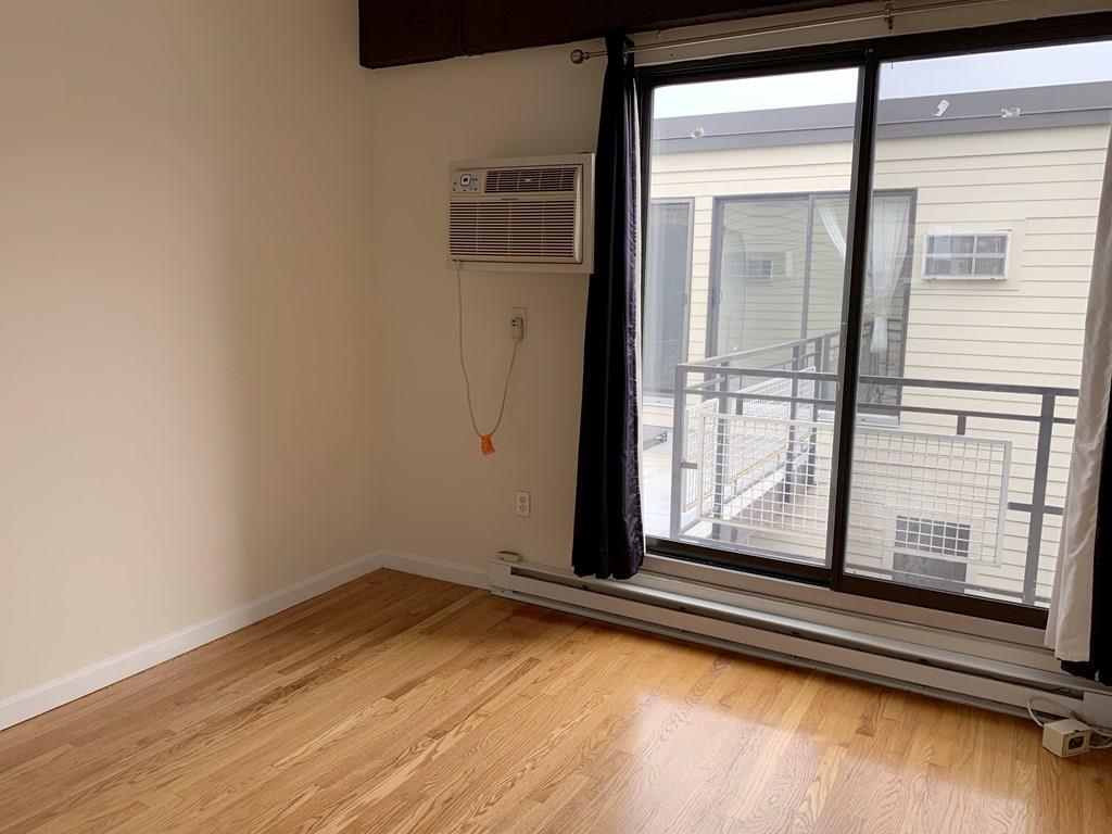 12 Stoneholm St, Fenway