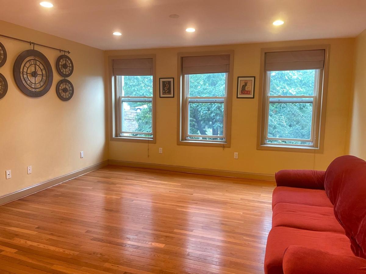 394 Riverway, Mission Hill