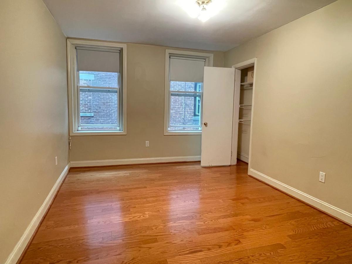 394 Riverway, Mission Hill