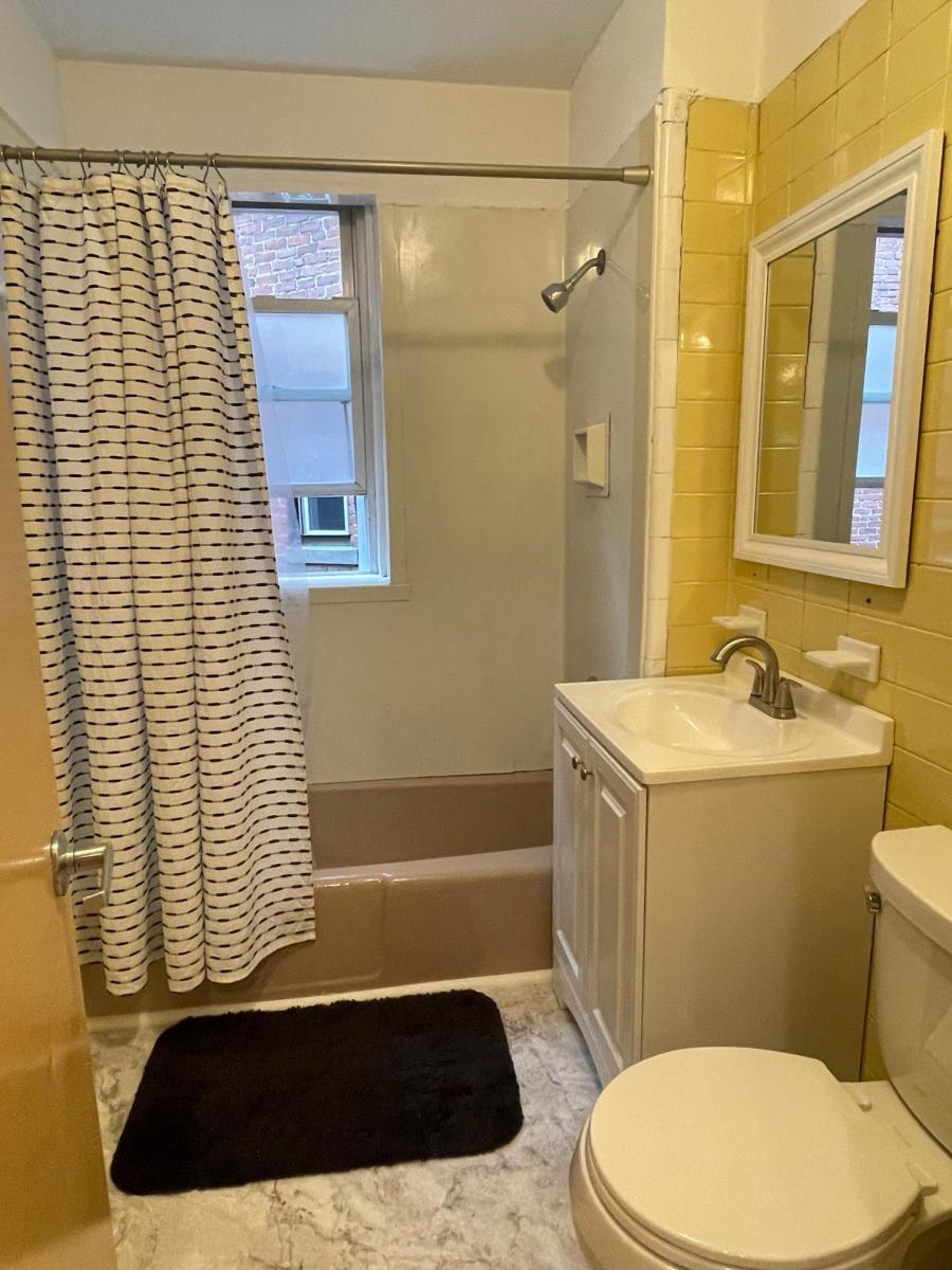 394 Riverway, Mission Hill