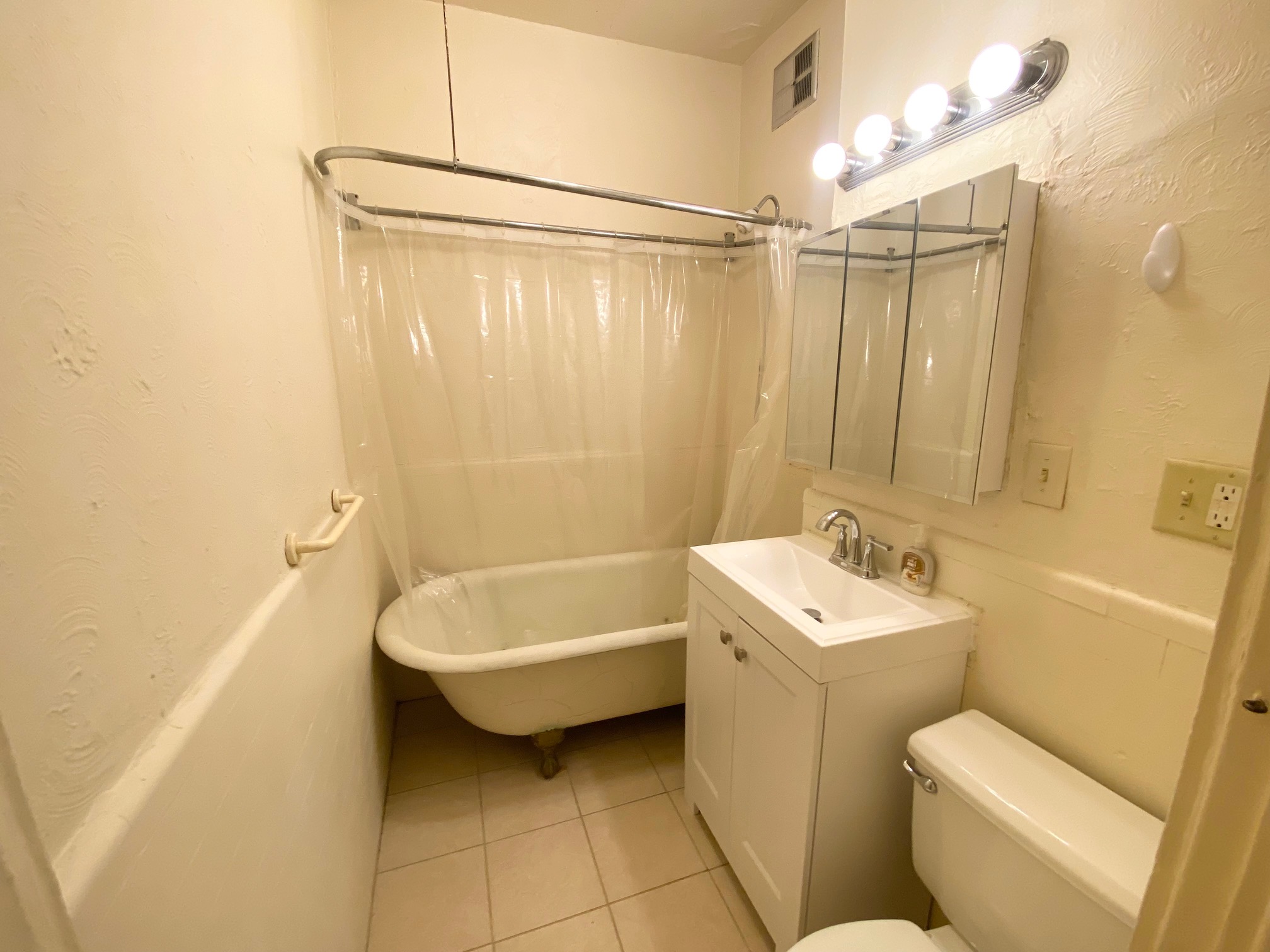 41 Edgerly Rd, Fenway