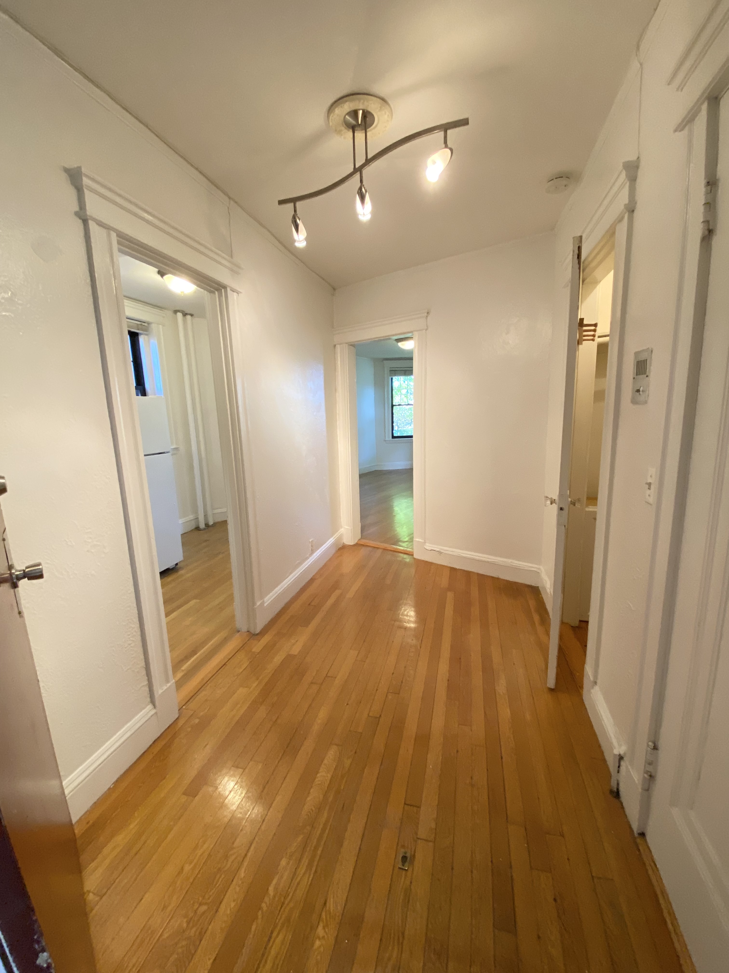 122 Riverway, Fenway