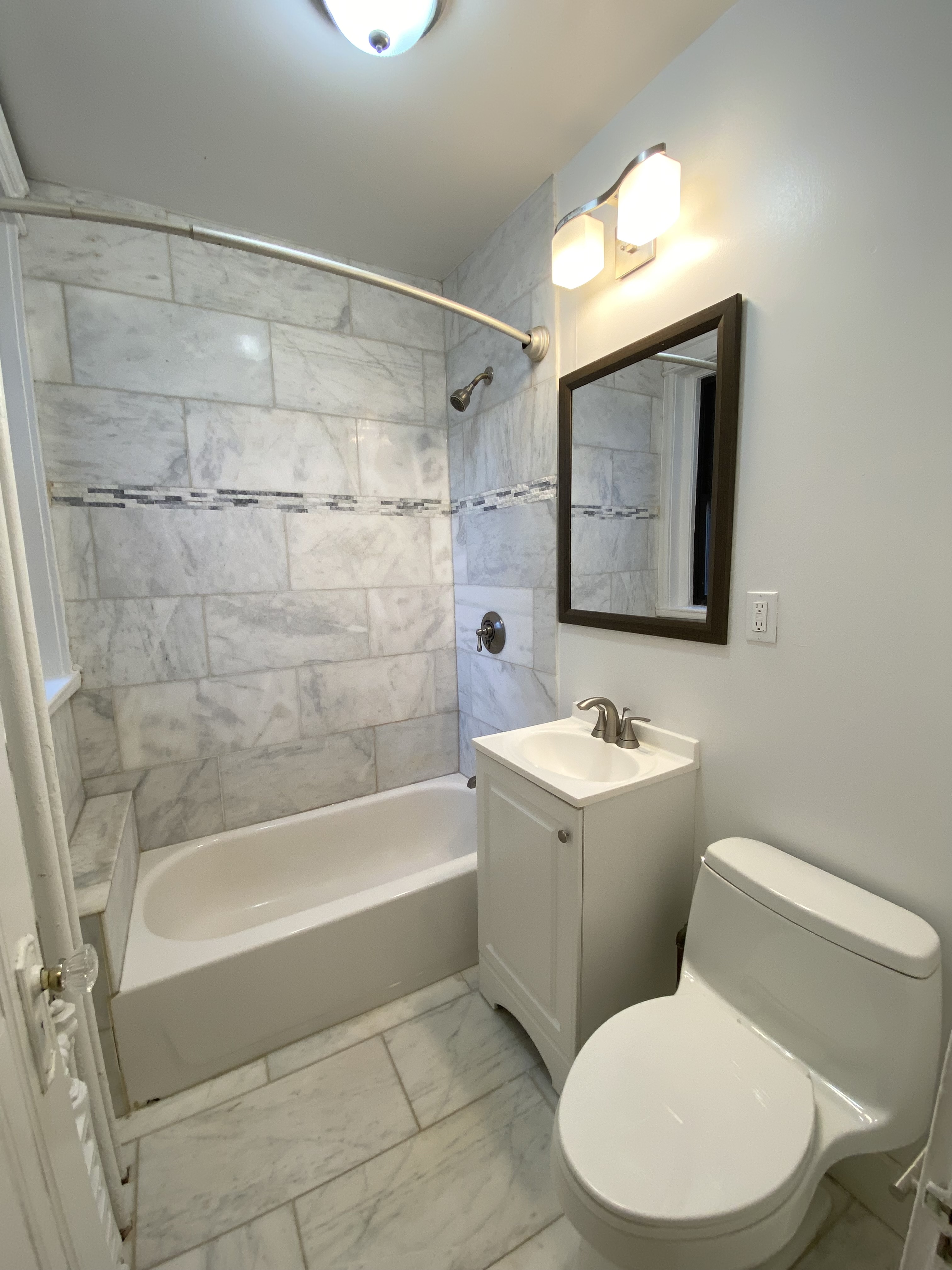 122 Riverway, Fenway