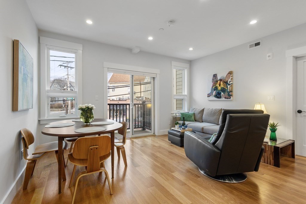 874 South St, Roslindale