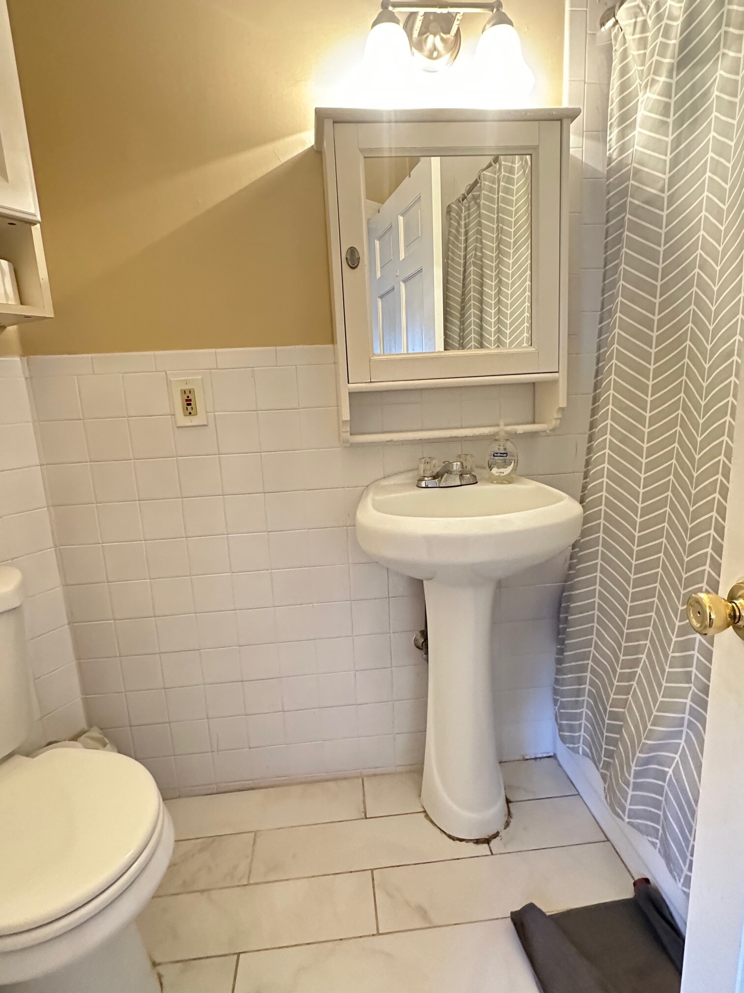 394 Riverway, Mission Hill