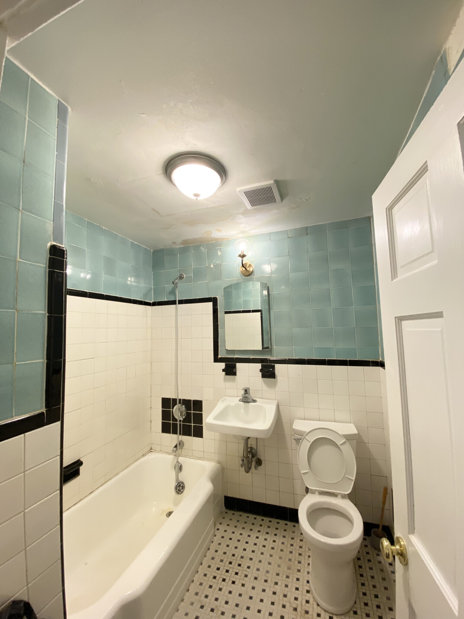 9 Champney Pl, Beacon Hill