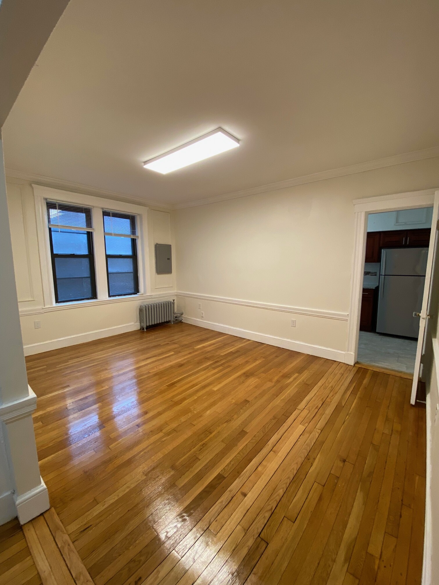 2003 Commonwealth Ave, Brighton