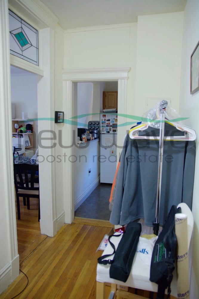 100 Queensberry St, Fenway