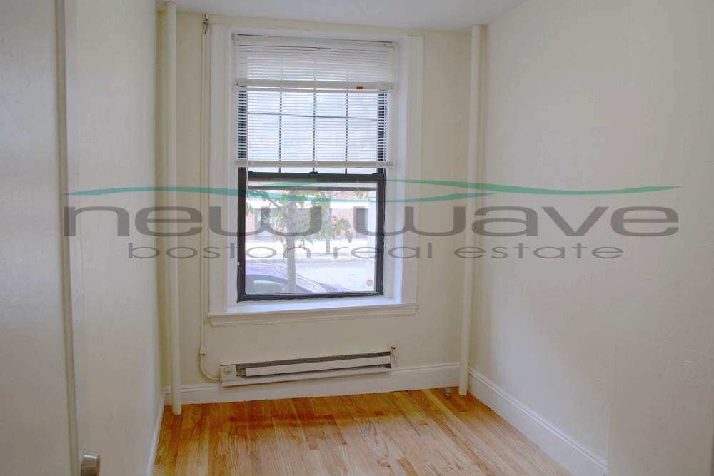 132 Hemenway St, Fenway