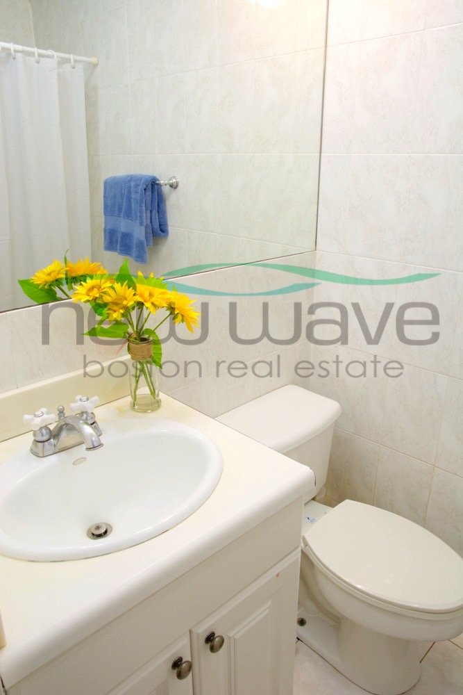 90 Warrenton St, Theatre District