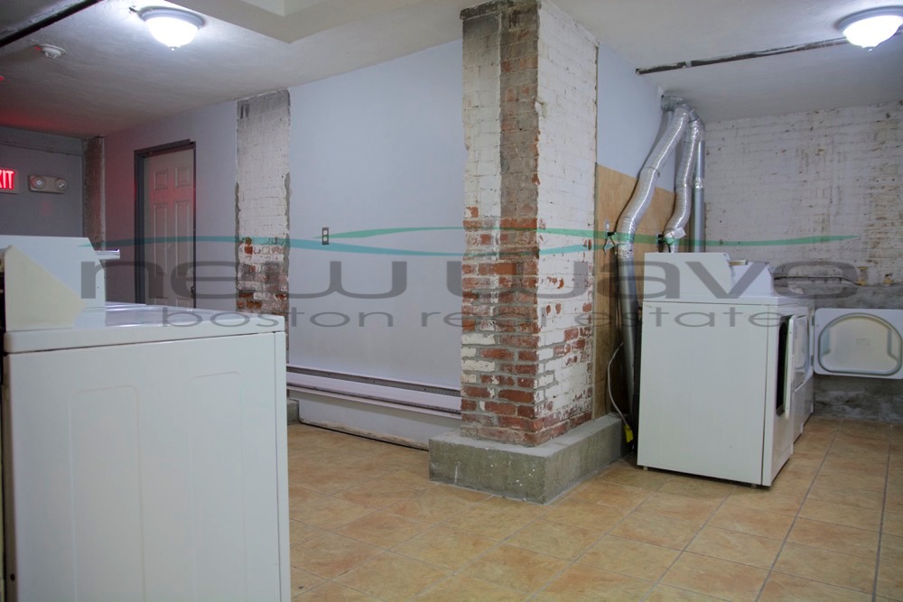 90 Warrenton St, Theatre District