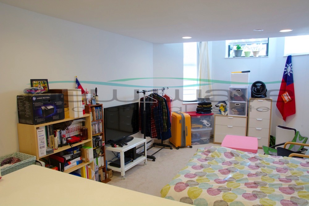 111 Queensberry St, Fenway