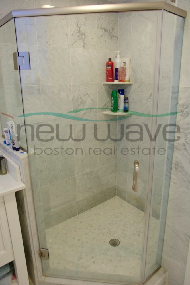 111 Queensberry St, Fenway