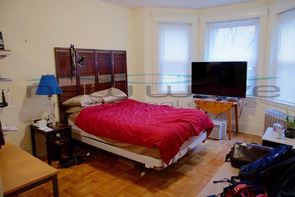 18 Queensberry St, Fenway