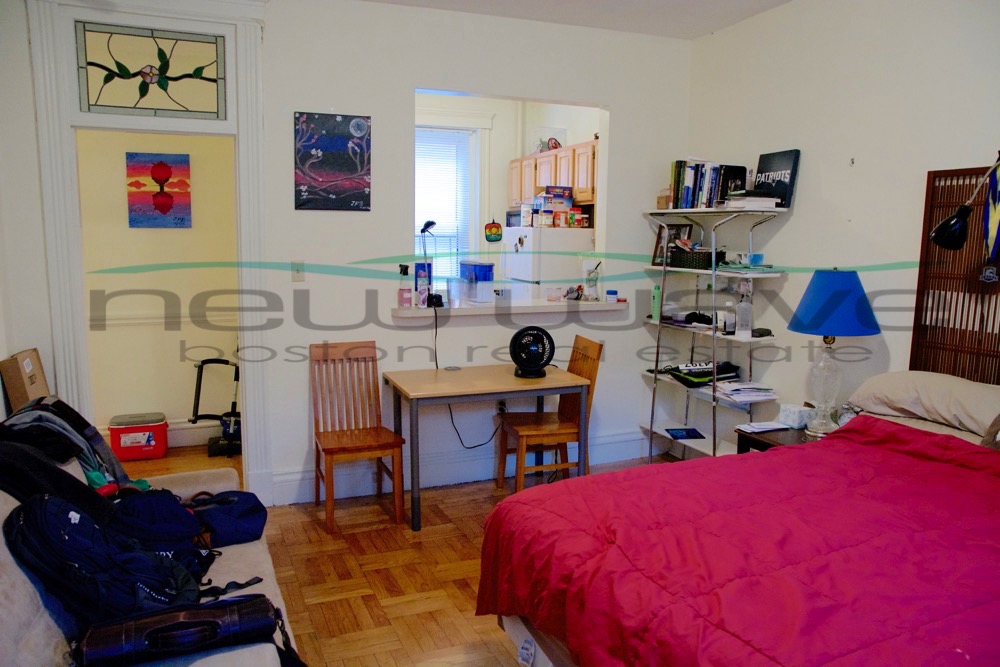 18 Queensberry St, Fenway