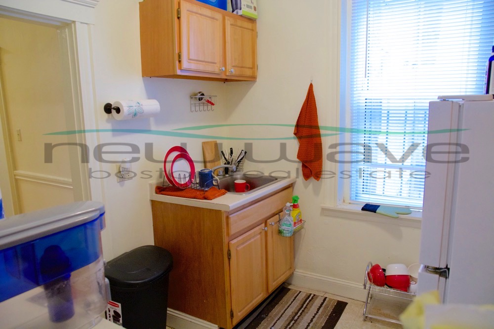 18 Queensberry St, Fenway