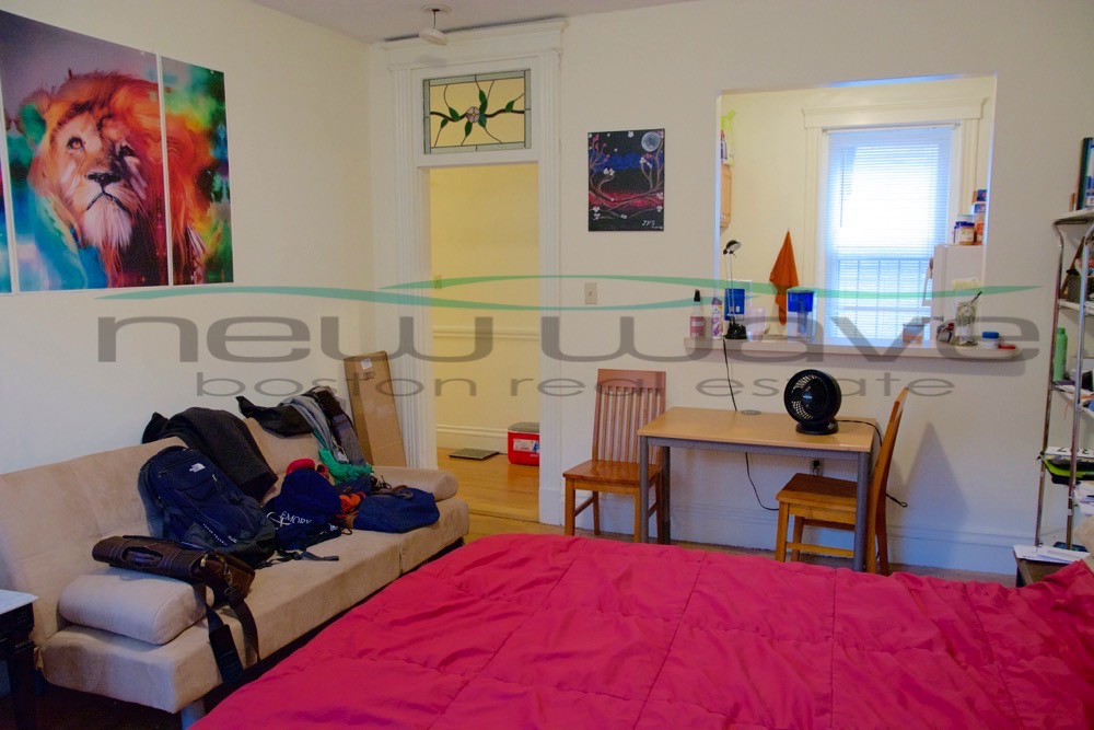 18 Queensberry St, Fenway