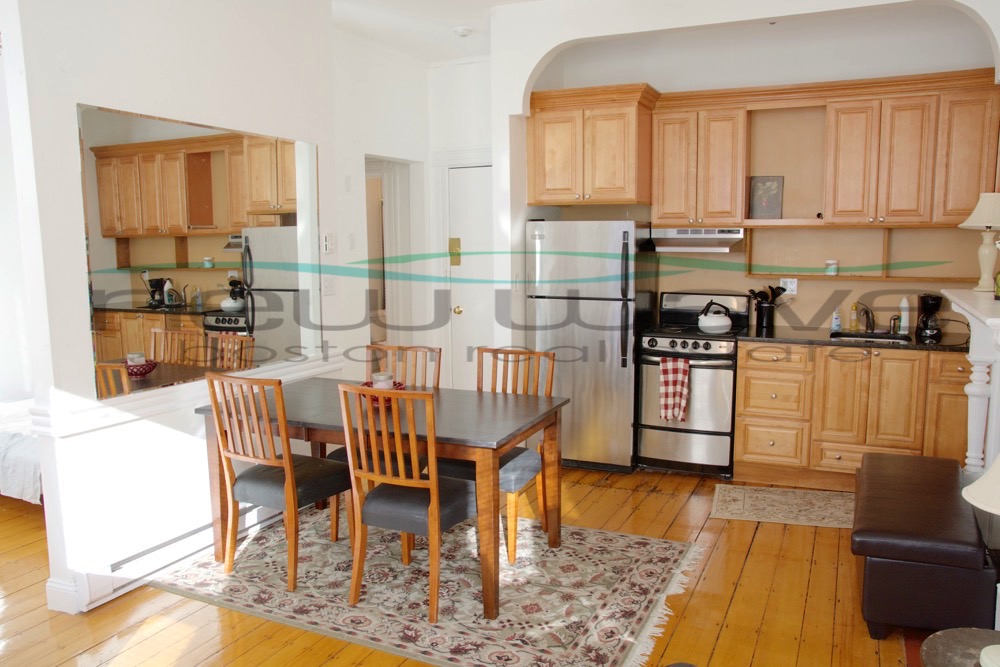 16 Cumberland St, Back Bay