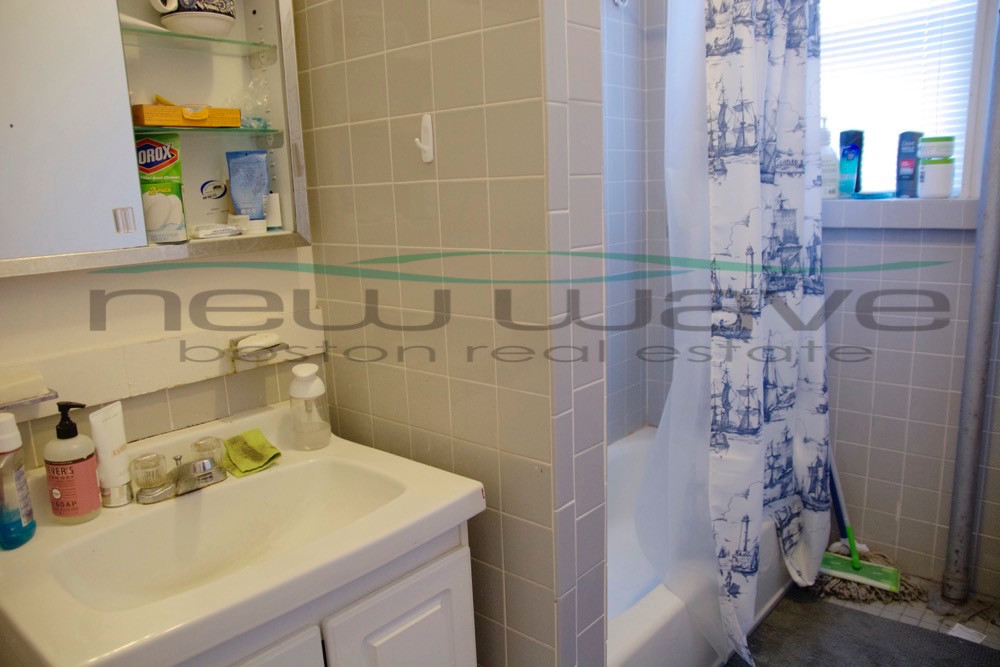 11 Tetlow St, Longwood