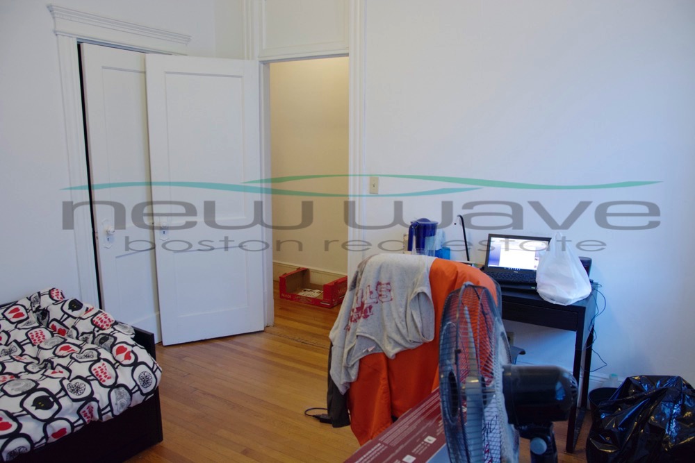 11 Tetlow St, Longwood