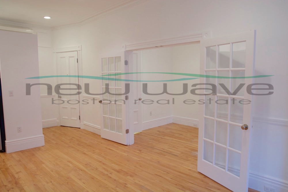 254 Newbury St, Back Bay