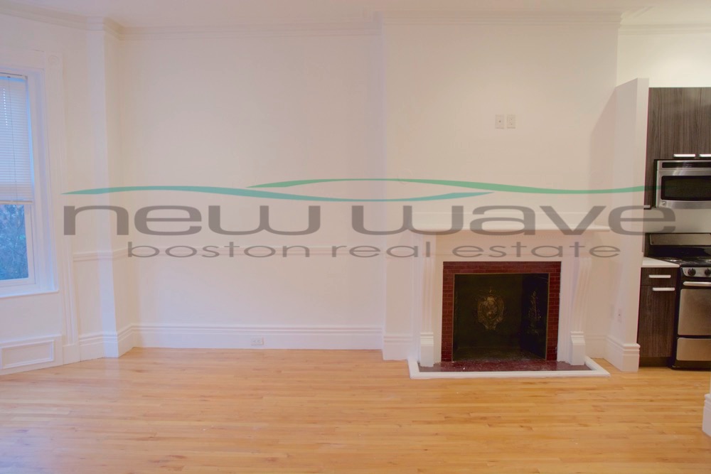 254 Newbury St, Back Bay