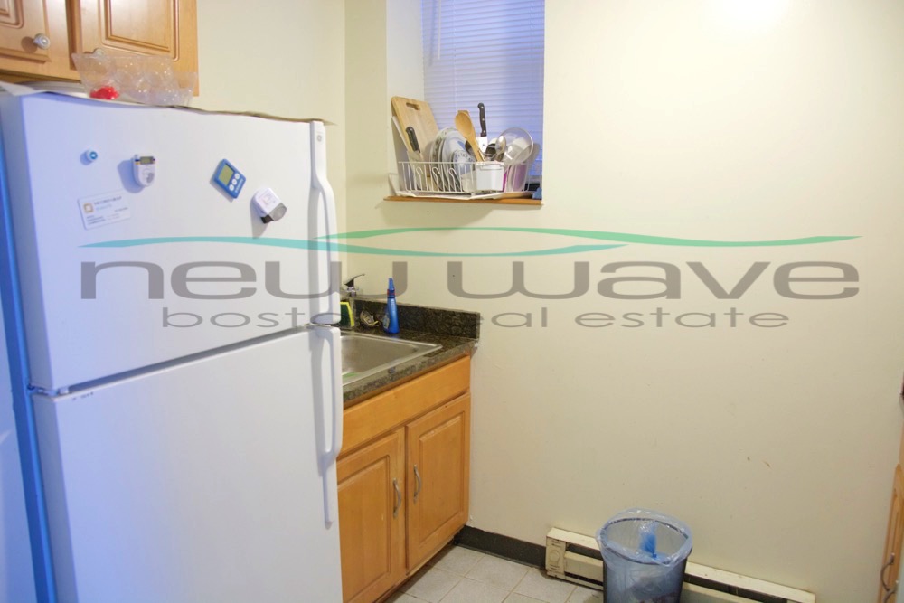 102 Queensberry St, Fenway