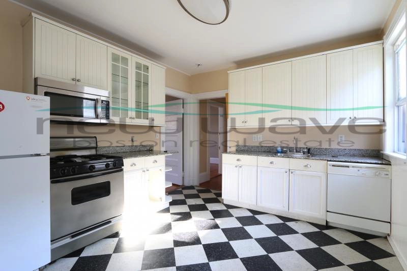 1 Parker Hill Ter, Mission Hill