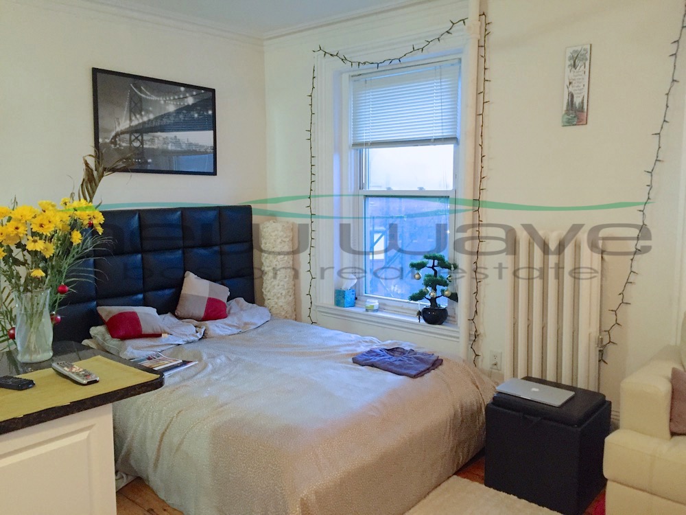 92 Charles St, Beacon Hill