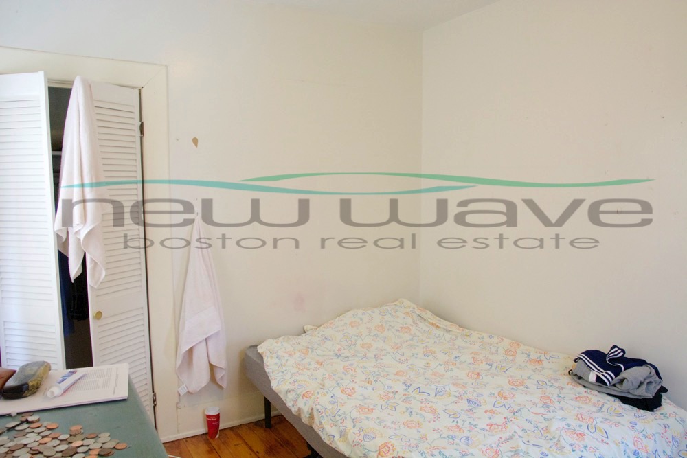 4 bed, 1 bath apartment for rent at 203 Hillside St Unit 3, Mission Hill — photo 13 of 13