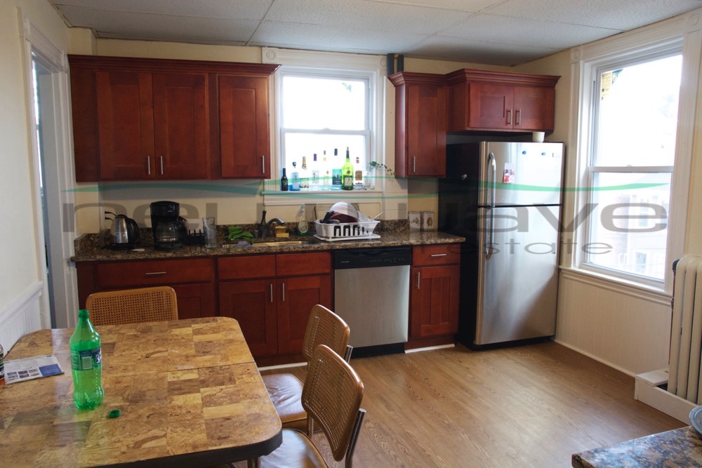 17 Hillside St, Mission Hill