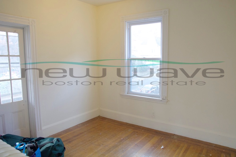 17 Hillside St, Mission Hill