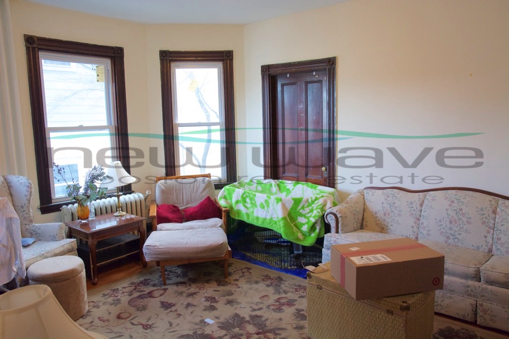 17 Hillside St, Mission Hill